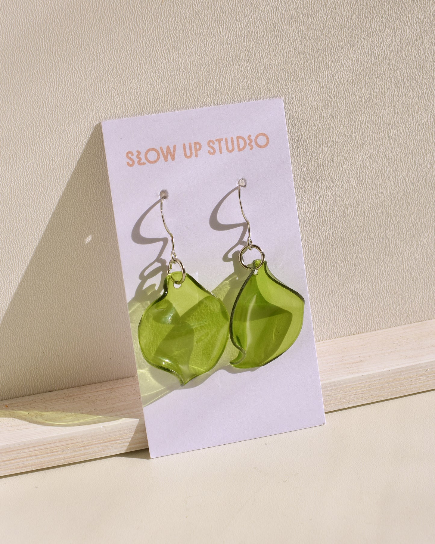 Upcycling Ohrringe ALGA - grün