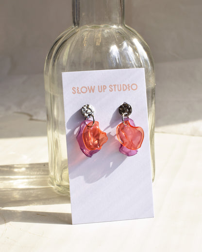 Upcycling Ohrringe Stecker PETALS rosa+orange